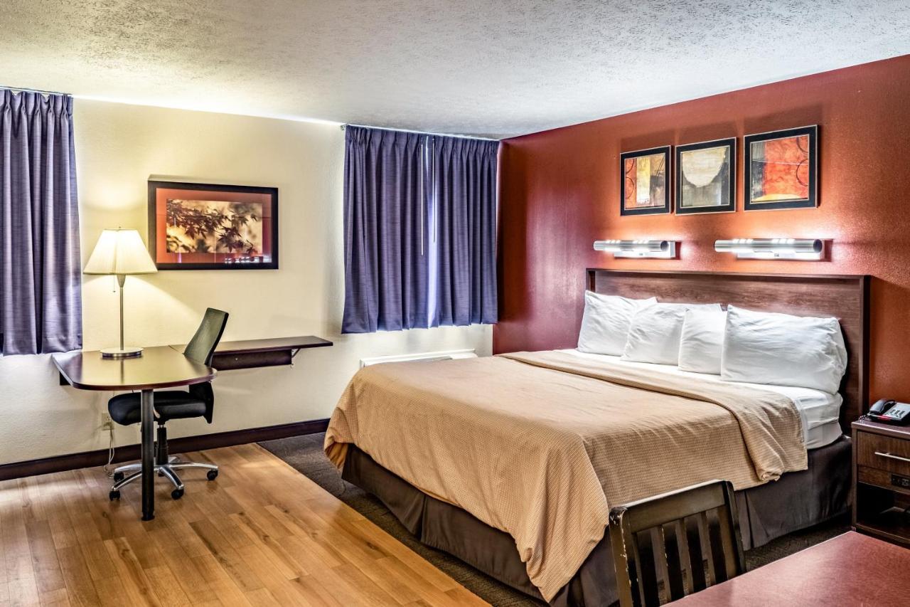 Red Roof Inn Columbus - Taylorsville Екстер'єр фото