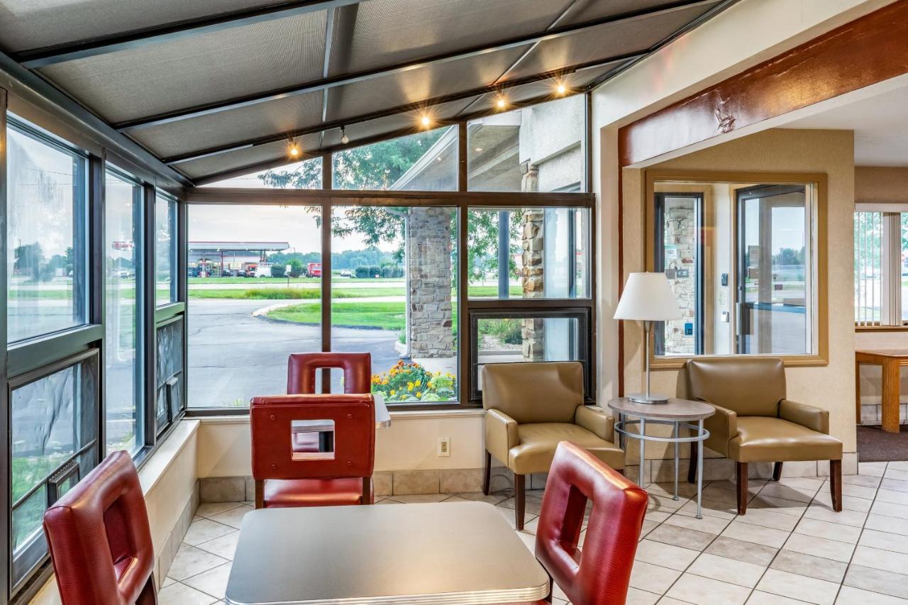 Red Roof Inn Columbus - Taylorsville Екстер'єр фото