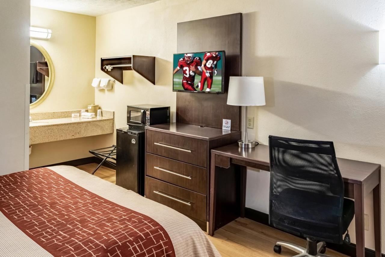 Red Roof Inn Columbus - Taylorsville Екстер'єр фото