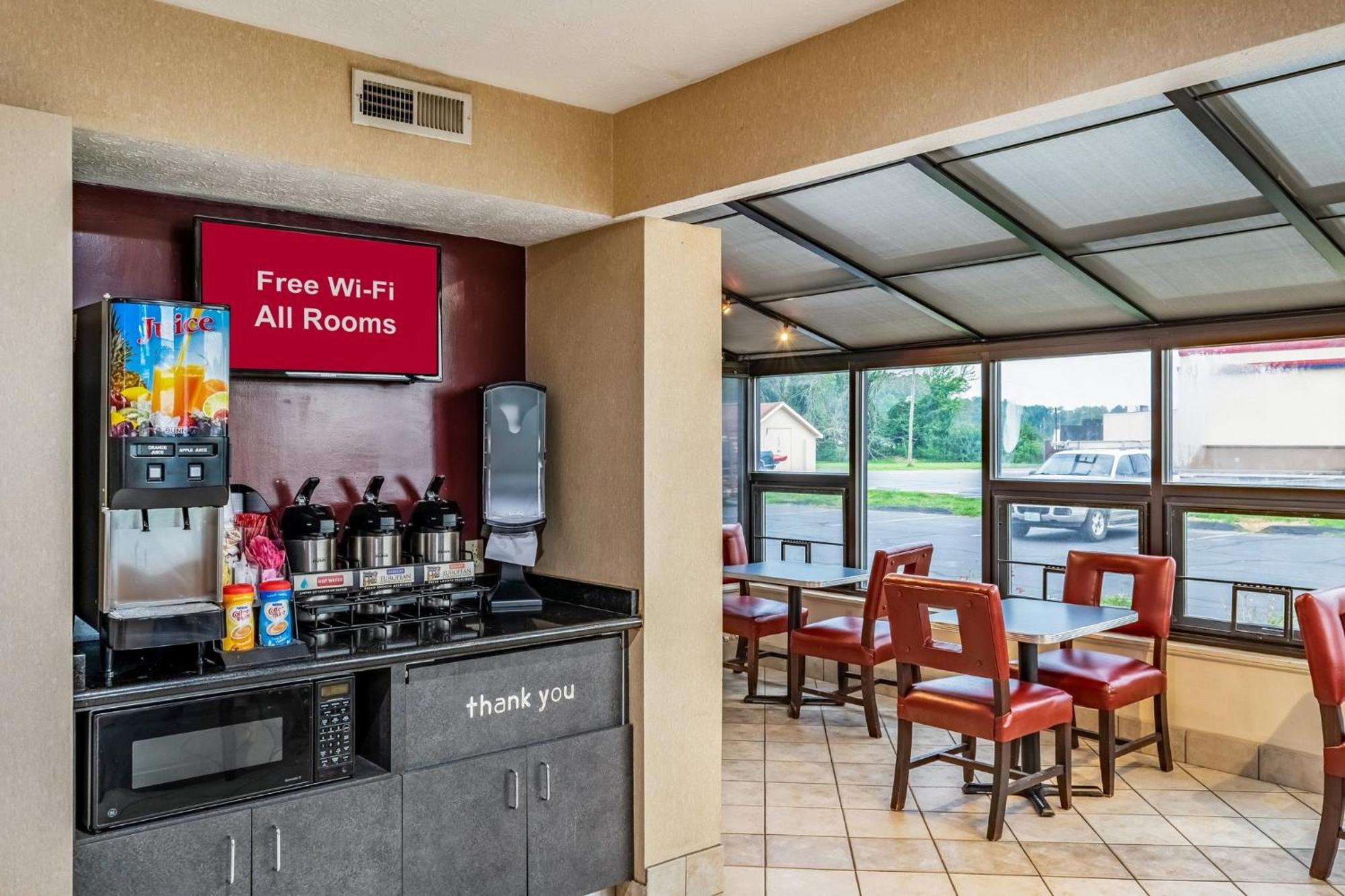 Red Roof Inn Columbus - Taylorsville Екстер'єр фото